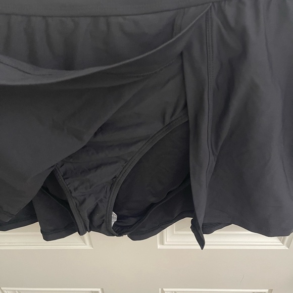 NWT Swim Skort - Picture 2 of 5